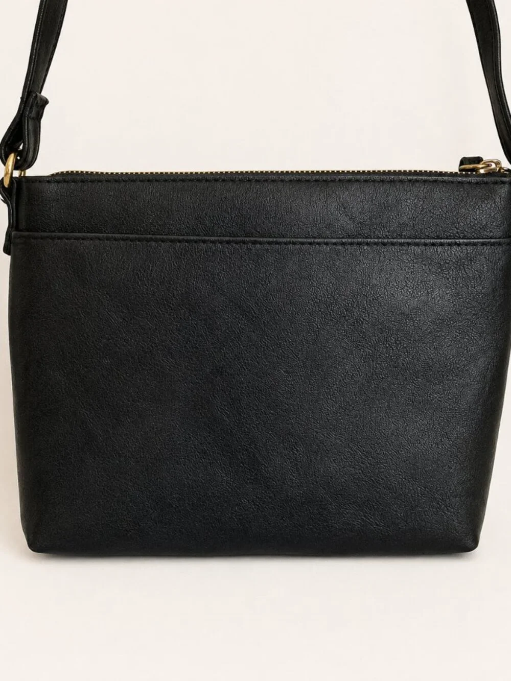 I.N.C. INTERNATIONAL CONCEPTS Riverton Messenger Crossbody Black Leather